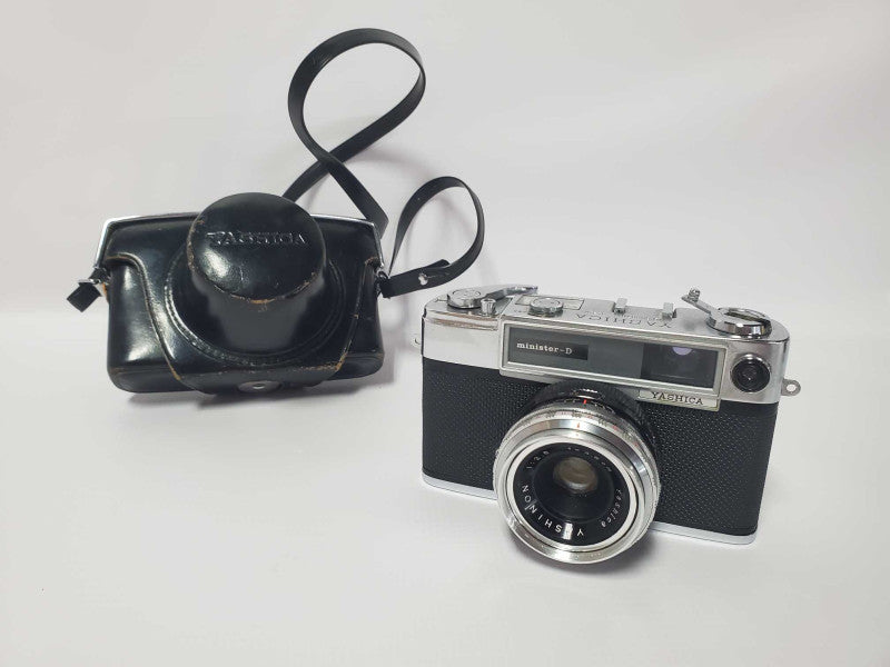 Yashica Minister D 35mm Vintage Camera (AS-IS) |