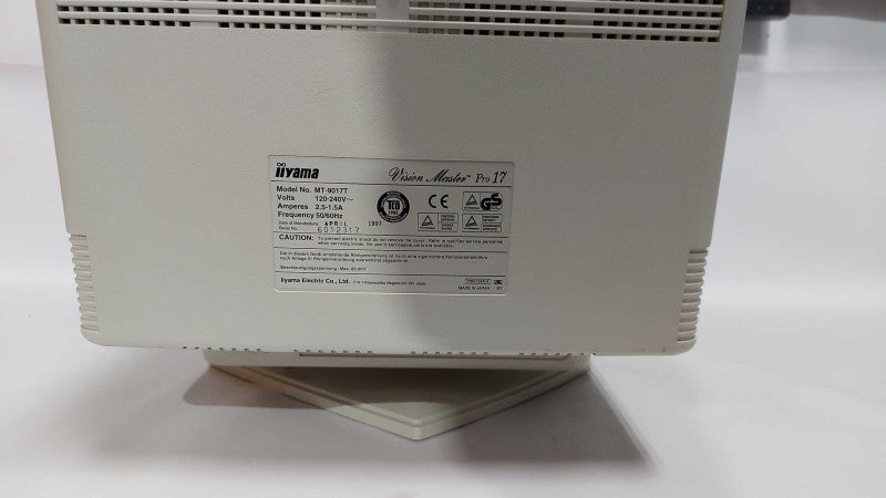 IIyama Vision Master pro 17 vintage 17\\" CRT Monitor white - READ #