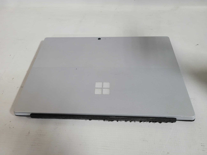 Microsoft Surface Pro 5 (1796) - i5-7300U, 8GB RAM, 256GB SSD - READ