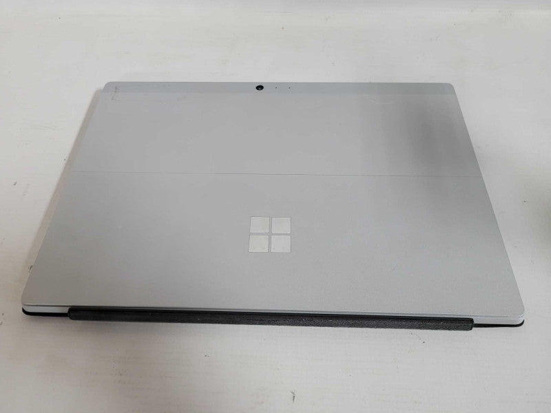 Microsoft Surface Pro 5 (1807) - i5-7300U, 8GB RAM, 256GB SSD - READ