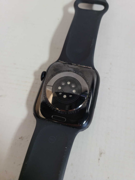 Apple Watch Model 7 - READ