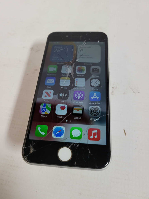Apple iPhone 7 32GB (A1778) - READ