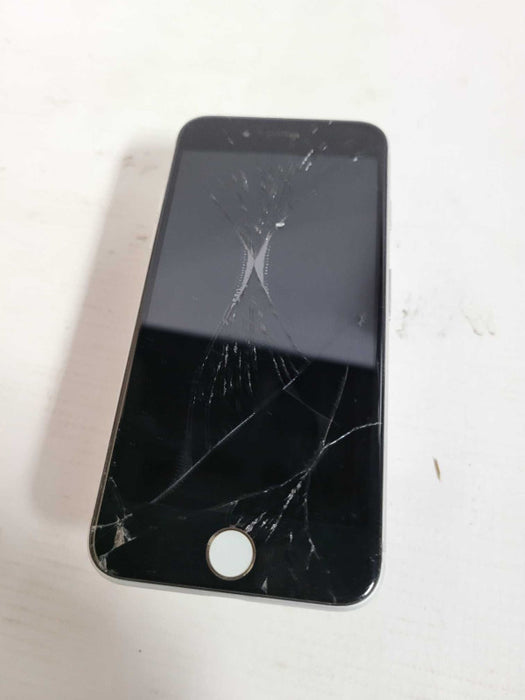 Apple iPhone 7 32GB (A1778) - READ