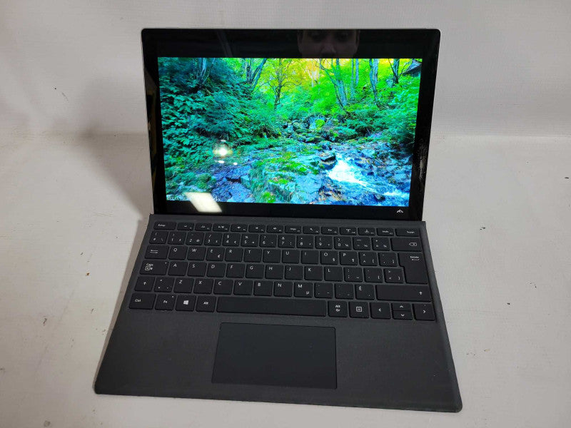Microsoft Surface Pro 5 (1796) - i5-7300U, 8GB RAM, 256GB SSD - READ