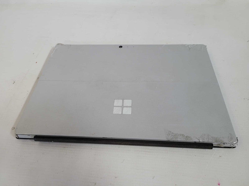 Microsoft Surface Pro 4 (1724) - i5-6300U, 8GB RAM, 256GB SSD - READ
