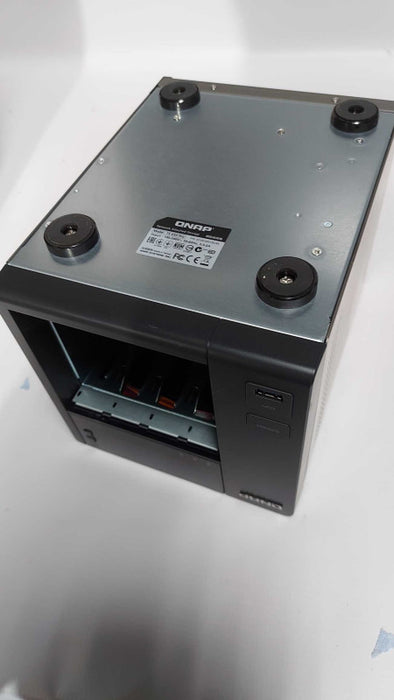 QNAP TS-453 Pro NAS - READ BELOW #
