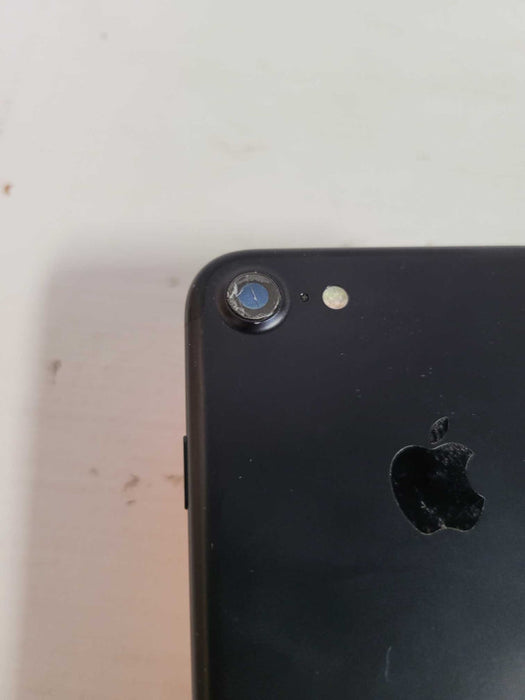 Apple iPhone 7 32GB (A1778) - READ