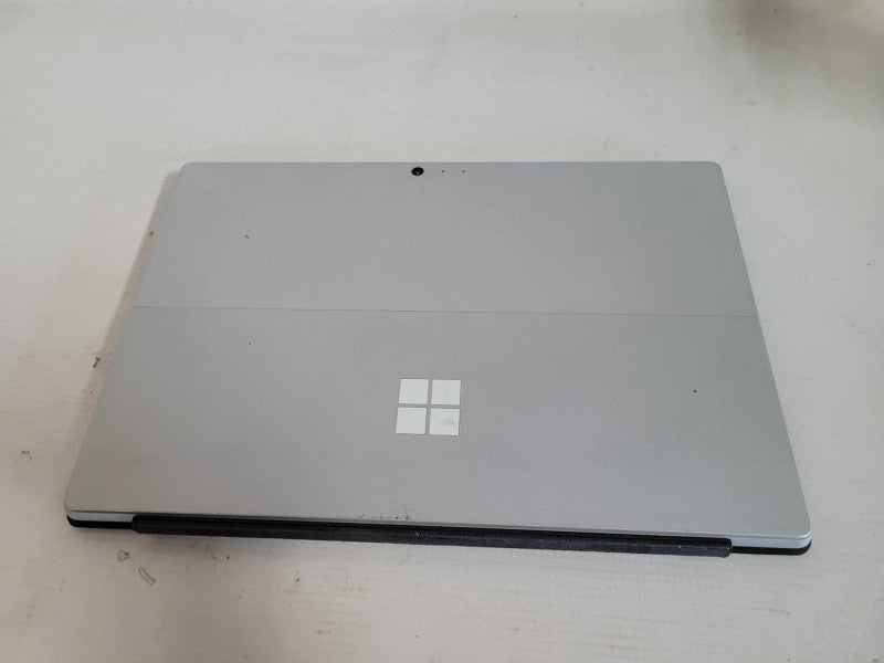 Microsoft Surface Pro 5 (1796) - i7-7660U, 16GB RAM, 512GB SSD - READ