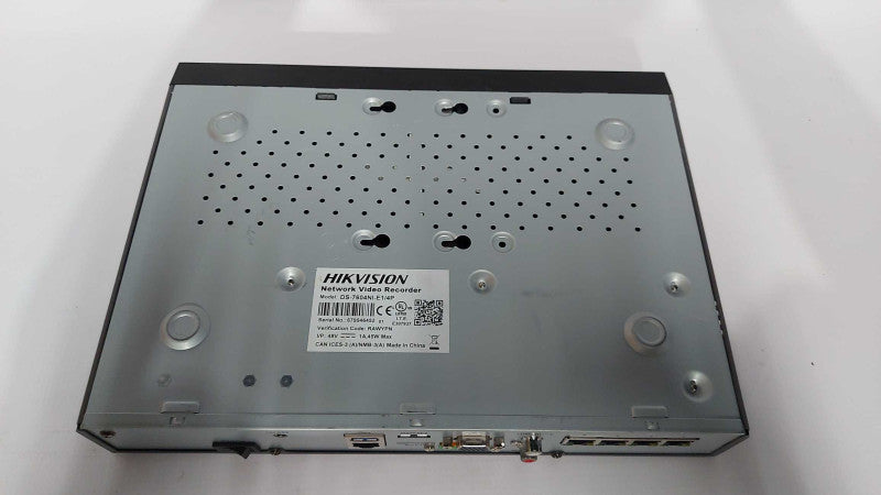 Hickvision Network Video Recorder DS-7604NI-E1/4P - READ #
