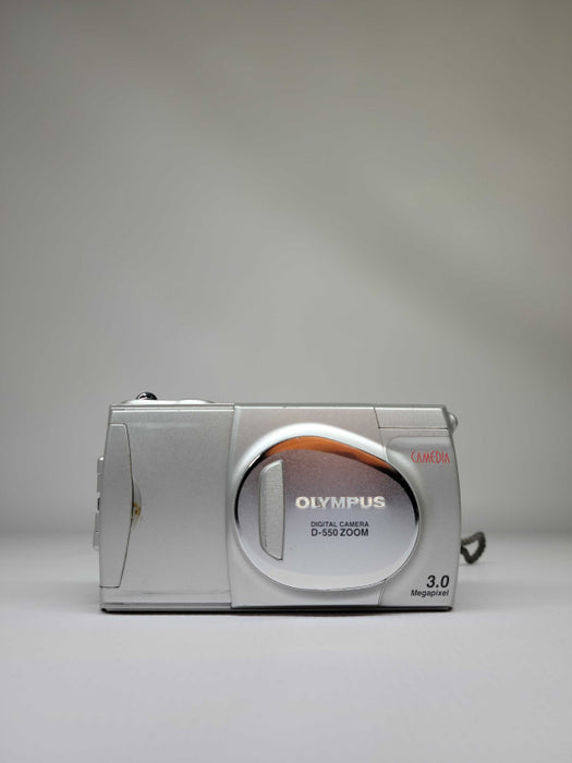 Vintage Olympus D-550 Zoom 3.0 Megapixel Digital Camera - Silver