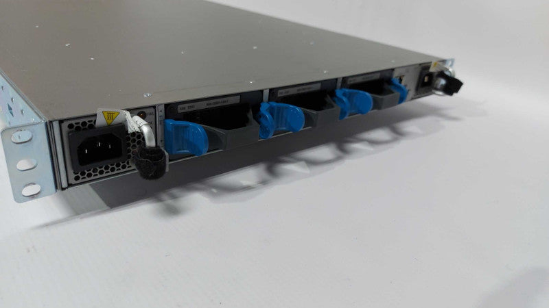 Cisco Nexus 5600 Series N5K-C5624Q 24-Port 40 Gigabit QSFP+ Switch w/ 2x PS #