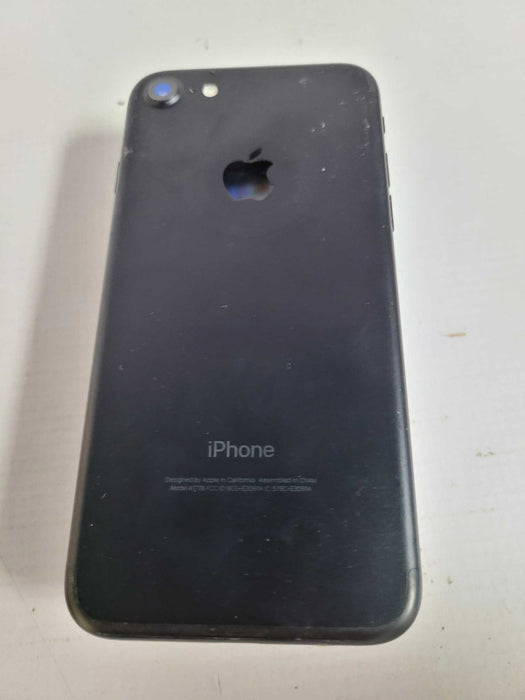 Apple iPhone 7 32GB (A1778) - READ
