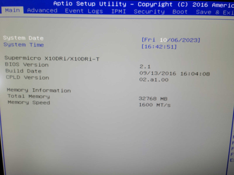 Supermicro X10DRi - 2x Xeon E5-2603 v3 | 32GB RAM | 2x2TB NVMe | 4x512GB SSD