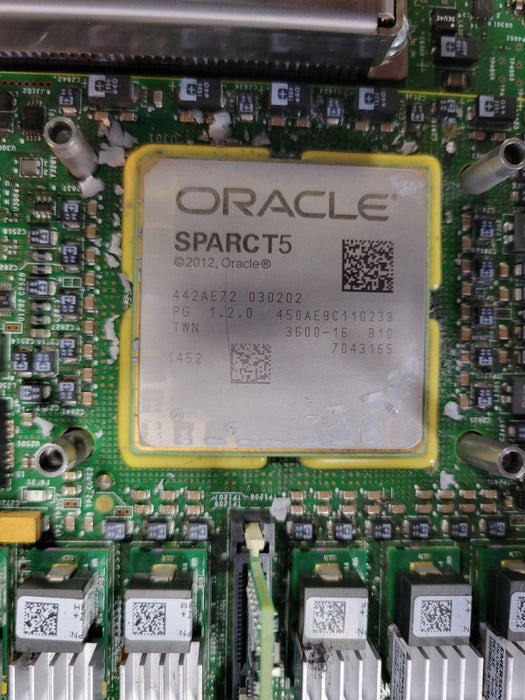 Sun Oracle T5-8, 8x SPARC T5 16-Core CPU, 2TB RAM, 4x 220V PSU, READ _