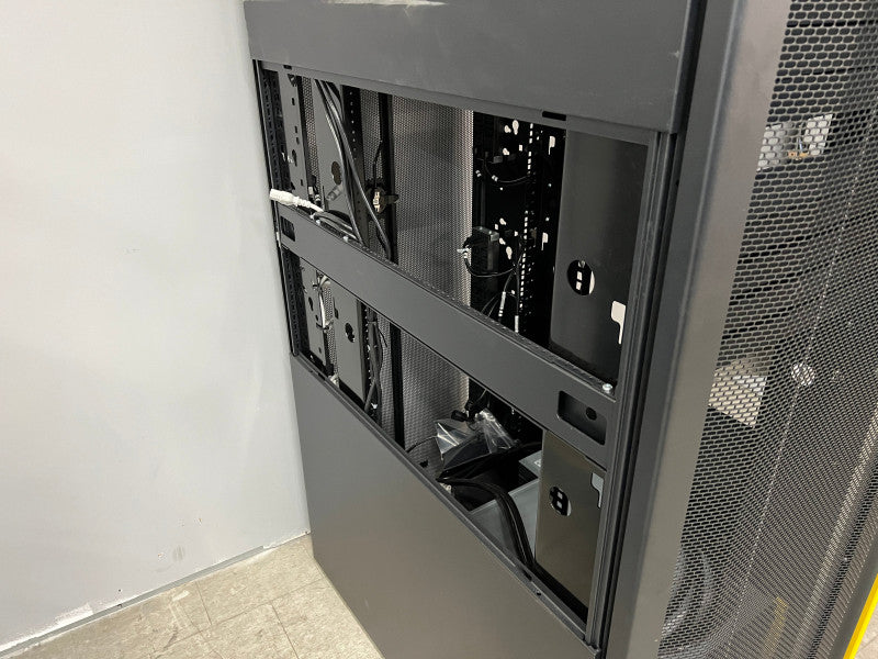 HP Storage 42U Server Rack READ -