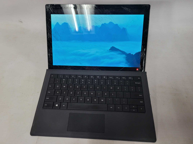 Microsoft Surface Pro 6 (1835) - i5-8350U, 8GB RAM, 256GB SSD - READ