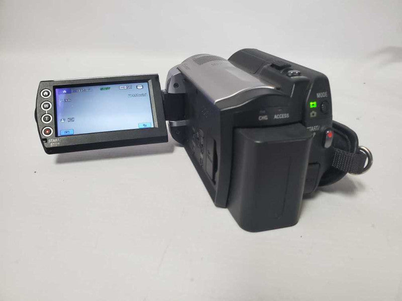 Sony HDR-XR100 80GB HDD Digital Camcorder | |