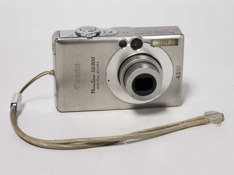 Canon ELPH SD300 4.0MP Digital Camera (READ) |