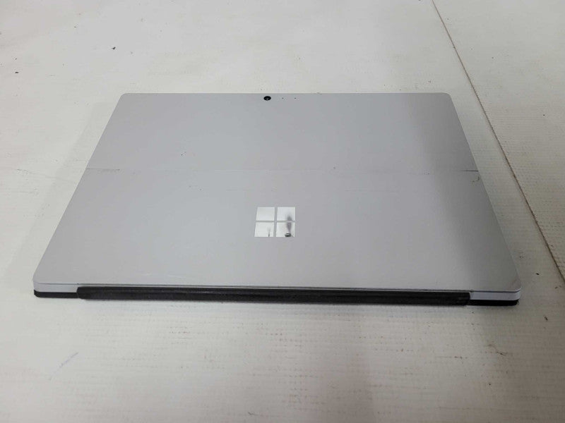 Microsoft Surface Pro 4 - i5-6300U, 8GB RAM, 256GB SSD - READ