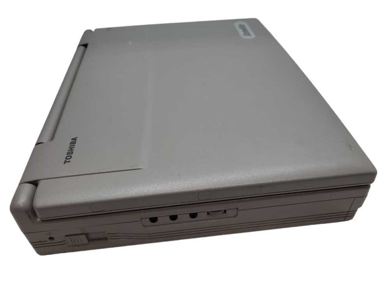 Vintage Toshiba Satellite 330CDS Pentium Vintage Laptop &