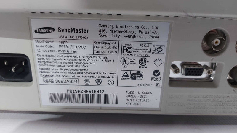 Samsung SyncMaster 950P 19\\" Retro Vintage CRT Gaming Monitor VGA #