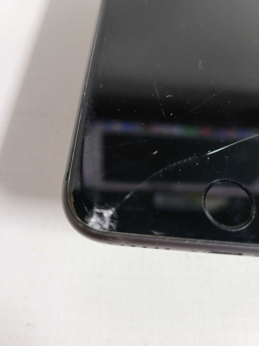 Apple iPhone 8 64GB (A1905) -READ