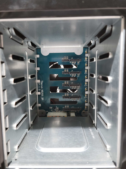Thecus N5200 PRO NAS Server (AS-IS) Q