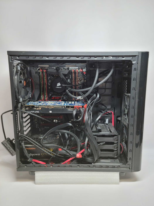 Intel Core i7-5960X | 32GB DDR4 | Radeon R9 280X 3GB | Water Cooling