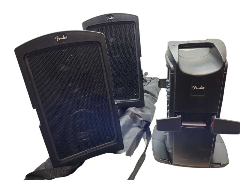 Fender Passport Conference  PA system PR844 with Stands &
