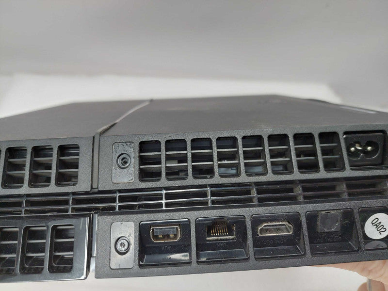 Sony Playstation 4 Model: CUH-1115A