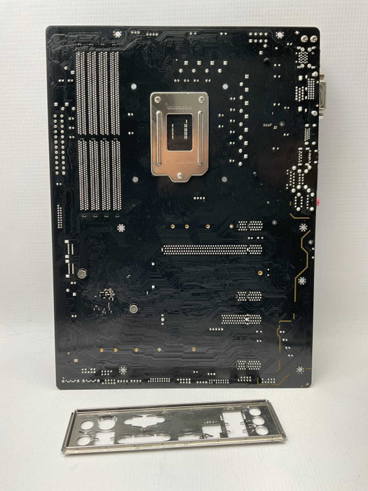 ASRock Z390 Pro4 with Intel Core i9-9900K @3.60GHz + 16GB G.Skill 3200Mhz RGB -