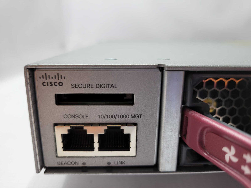 Cisco WS-C4500X-32SFP+ Catalyst 4500-X 32x 10 GE SFP+/SFP Switch 2x PSU, READ _