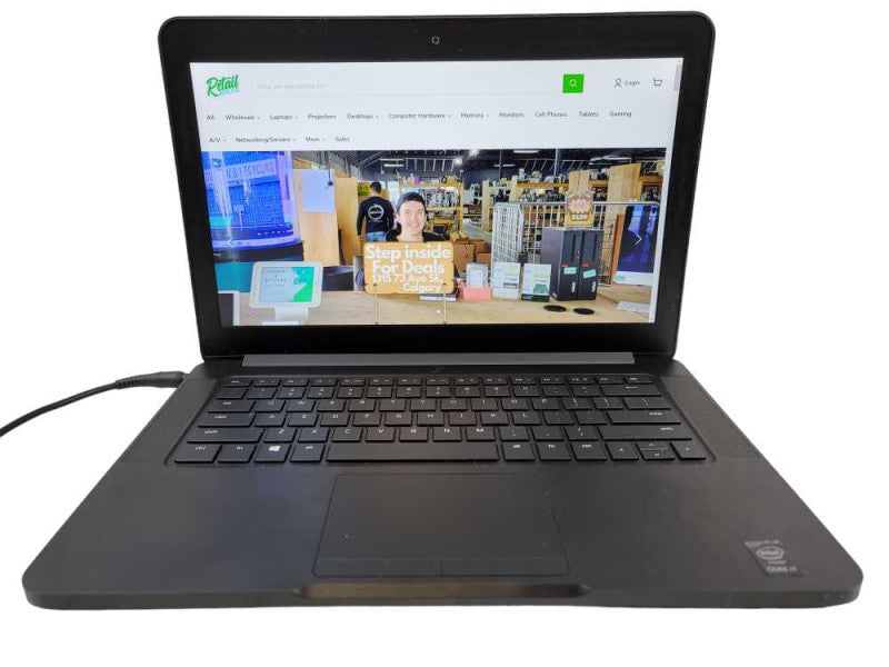 Razer Blade RZ09-0195, i7-6700HQ, 16GB DDR4, GeForce GTX 1060, 512GB m.2 *RE