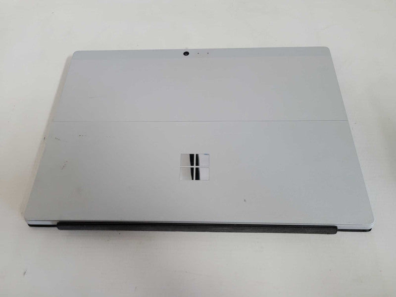 Microsoft Surface Pro 4 - i5-6300U, 8GB RAM, 256GB SSD