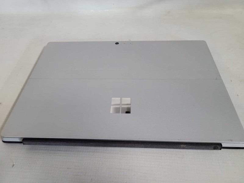 Microsoft Surface Pro 4 (1724) - i5-6300U, 8GB RAM, 256GB SSD