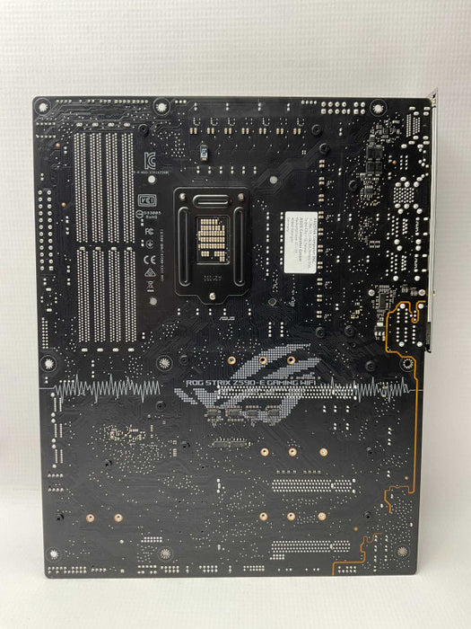 ROG Strix X590-E Gaming WiFi Intel Core i9-11900K CPU 16GB CORSAIR 3000MHz  -