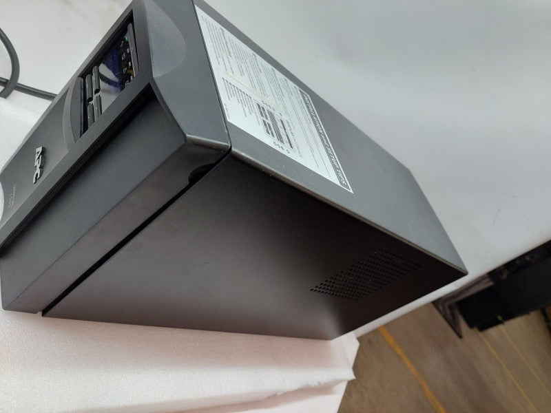 APC Smart UPS 1500 Model: SMT1500