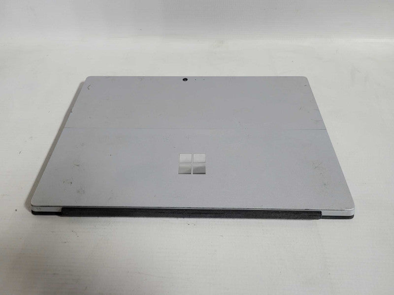 Microsoft Surface Pro 4 - i5-6300U, 8GB RAM, 256GB SSD - READ