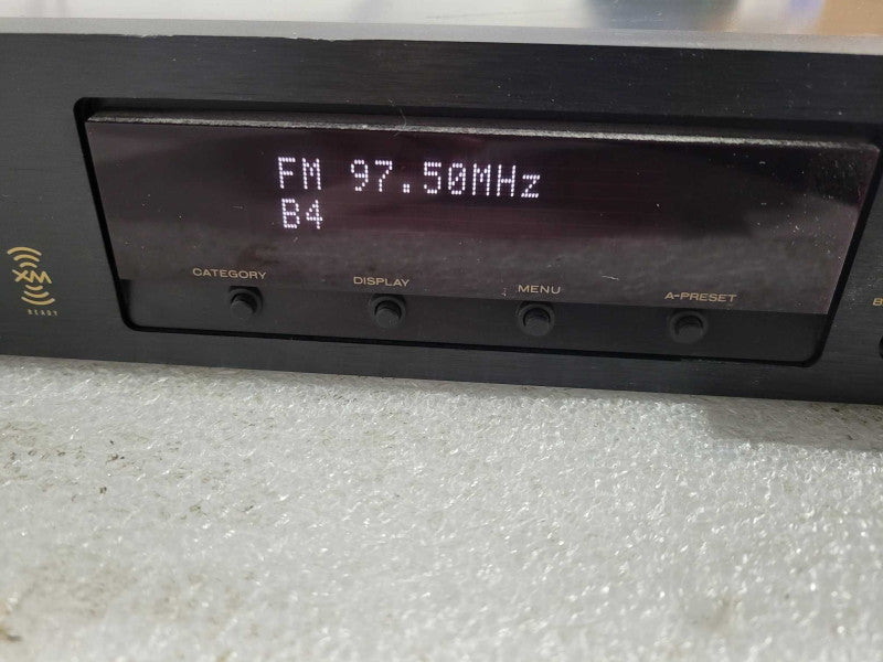 Marantz ST7001 XM ready AM/FM Tuner !