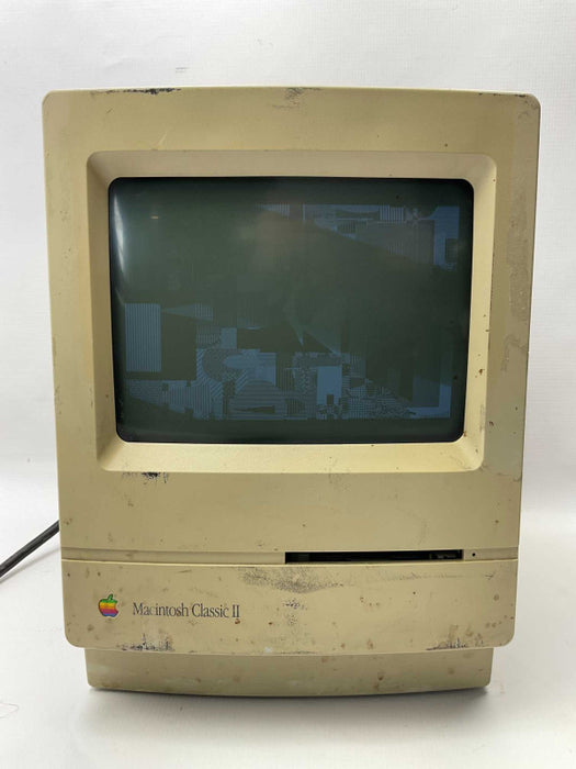 Macintosh Classic ii Model M4150 READ  -