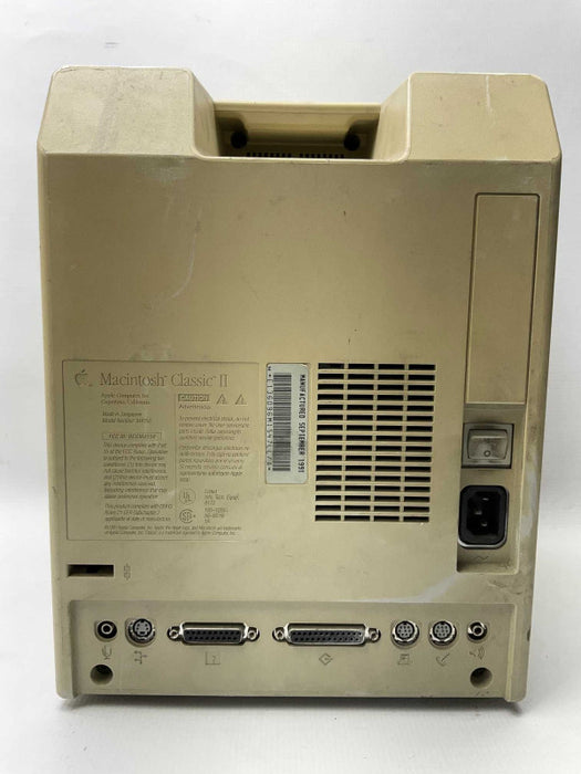 Macintosh Classic ii Model M4150 READ  -