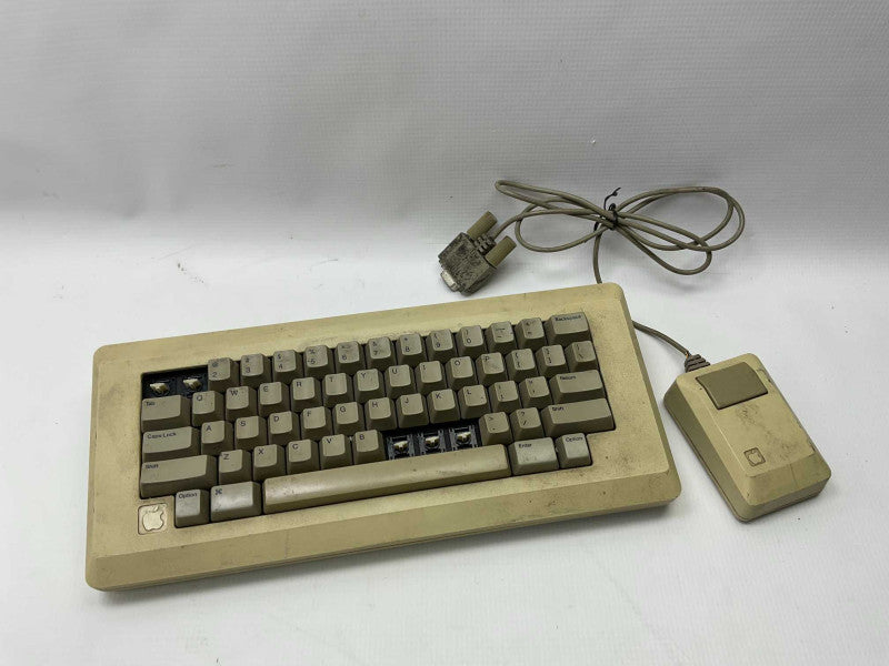 Apple Original Vintage M0100 Mouse + M0110 Keyboard  -