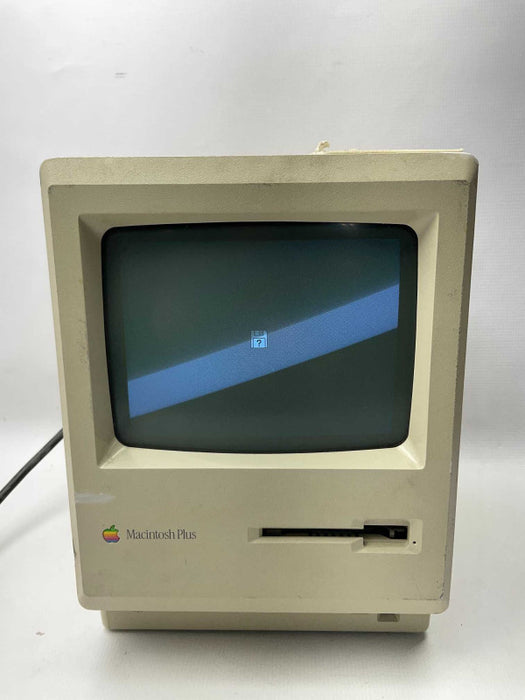 Apple Macintosh Plus MODEL: M0001A READ  -