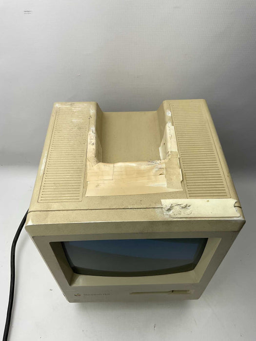 Apple Macintosh Plus MODEL: M0001A READ  -