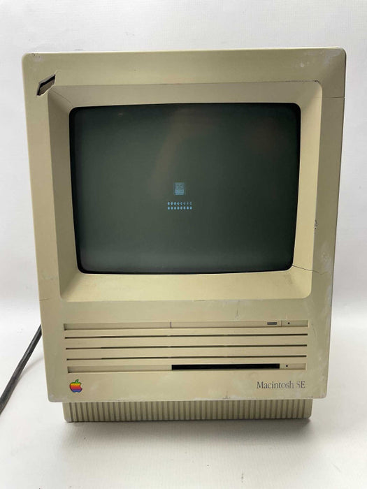 Apple Macintosh SE/30 1Mbyte RAM, 800K Drive, 20SC Hard Disk Model: M5011 -