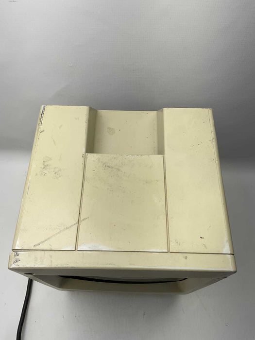 Apple Macintosh SE/30 1Mbyte RAM, 800K Drive, 20SC Hard Disk Model: M5011 -