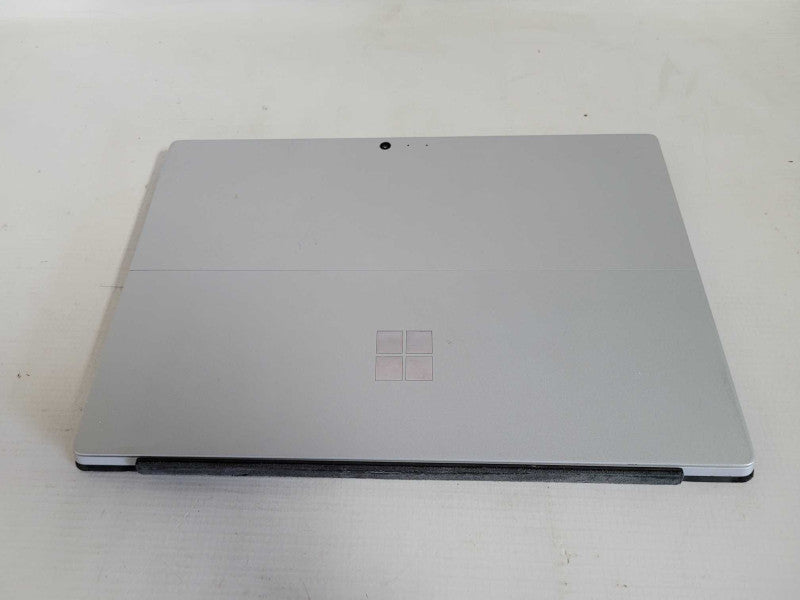 Microsoft Surface Pro 4 - i5-6300U, 8GB RAM, 256GB SSD