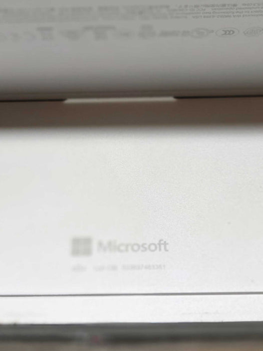 Microsoft Surface Go - Pentium 4415Y | 8GB RAM | 128GB SSD + PWR ADPTR