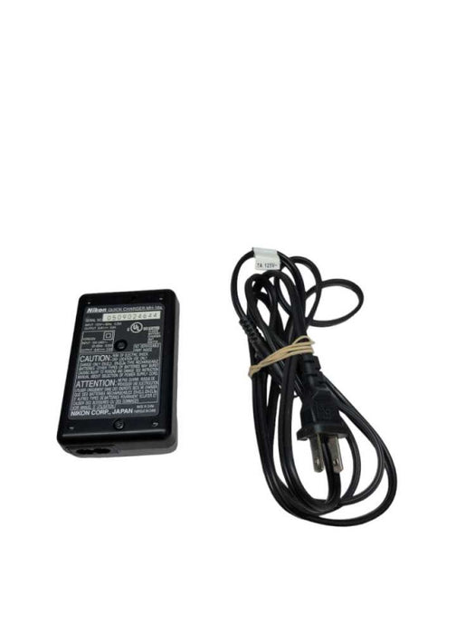 Nikon MH-18a Quick Charger + Battery