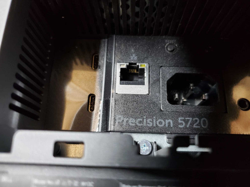 Dell Precision 5720 AIO i5-7600 8GB DDR4 NO HDD *READ @